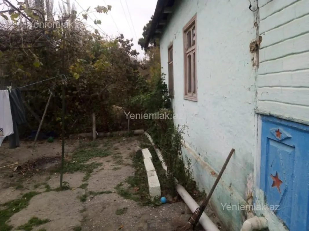 Satılır 3 otaqlı həyət evi 600 m²