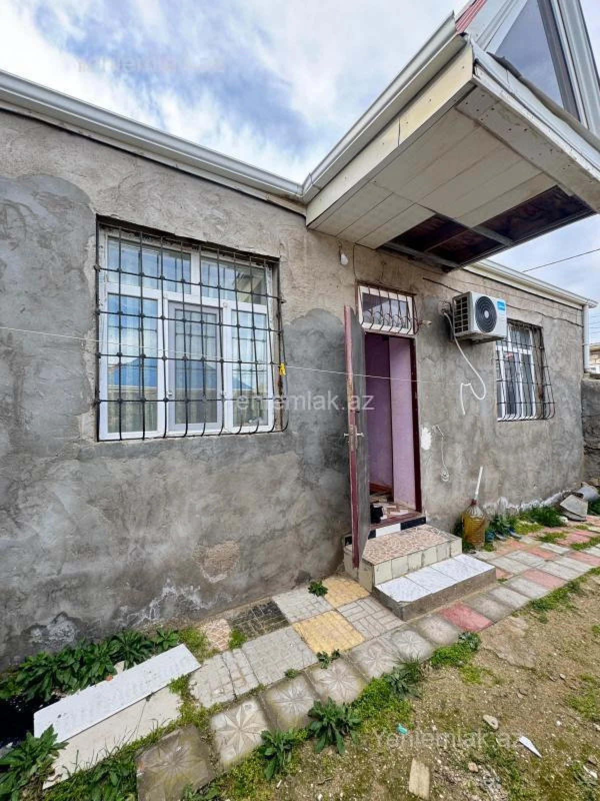 Satılır 3 otaqlı həyət evi 100 m²
