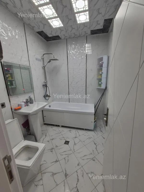 Satılır 3 otaqlı yeni tikili 71 m²