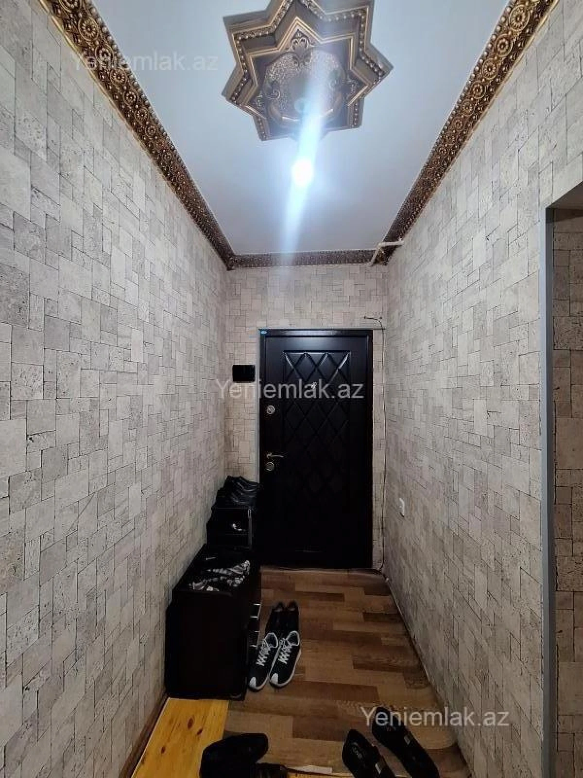 Satılır 3 otaqlı köhnə tikili 75 m²