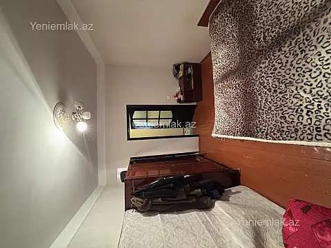 Satılır 2 otaqlı köhnə tikili 55 m²