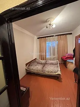 Satılır 2 otaqlı köhnə tikili 55 m²