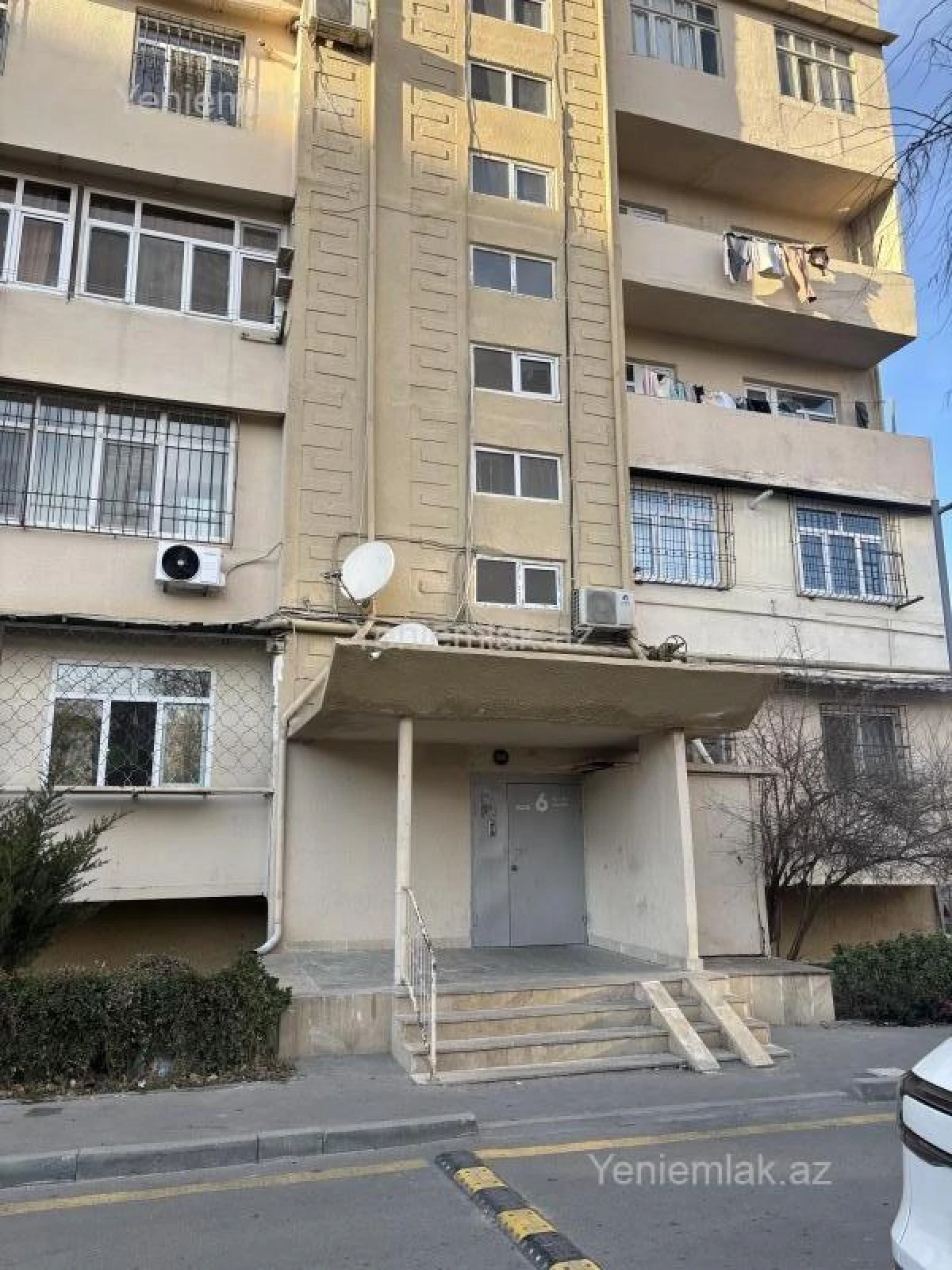 Satılır 2 otaqlı köhnə tikili 55 m²
