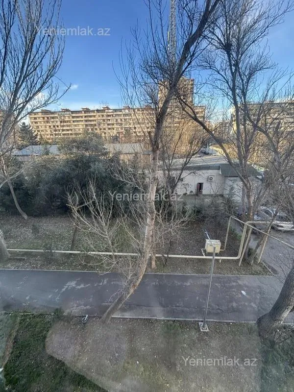 Satılır 2 otaqlı köhnə tikili 55 m²