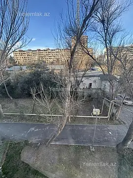 Satılır 2 otaqlı köhnə tikili 55 m²