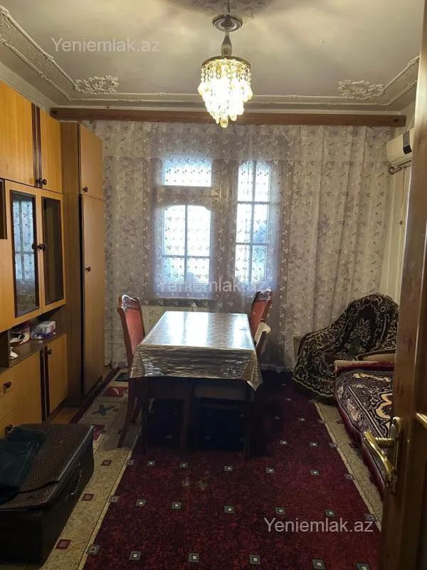 Satılır 4 otaqlı köhnə tikili 92 m²
