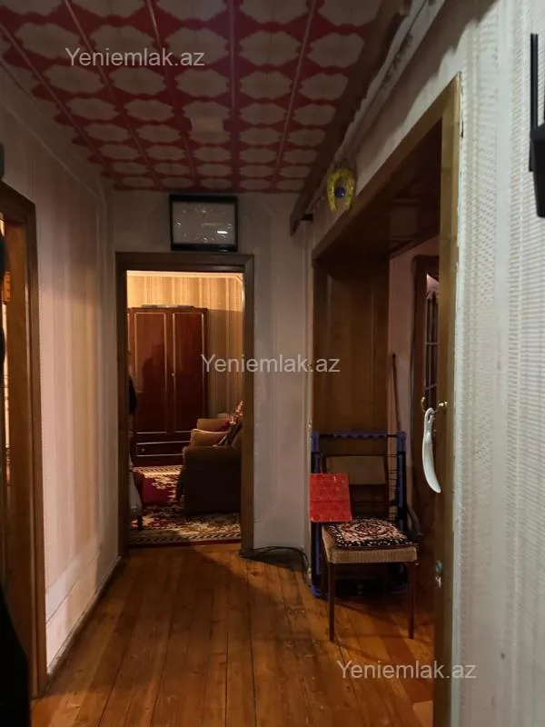 Satılır 4 otaqlı köhnə tikili 92 m²