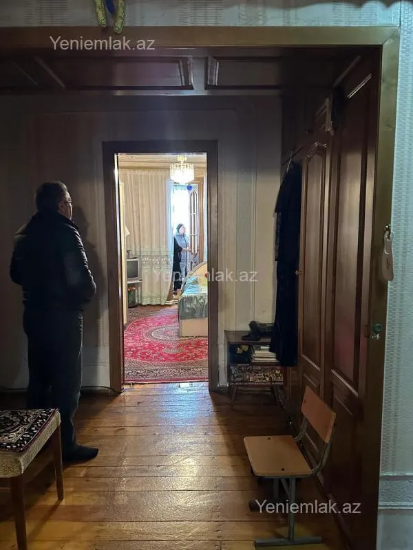 Satılır 4 otaqlı köhnə tikili 92 m²