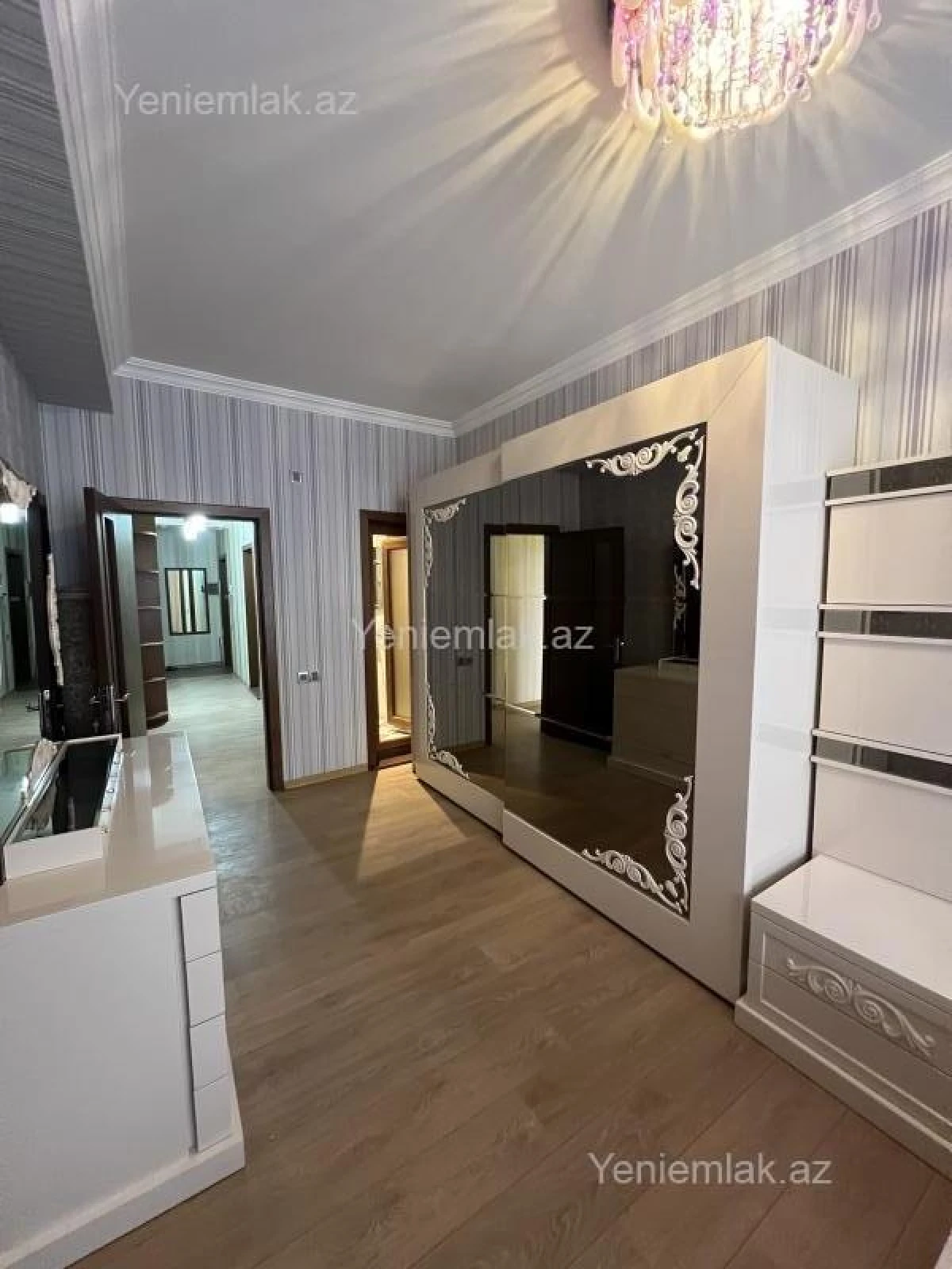 Satılır 3 otaqlı yeni tikili 120 m²