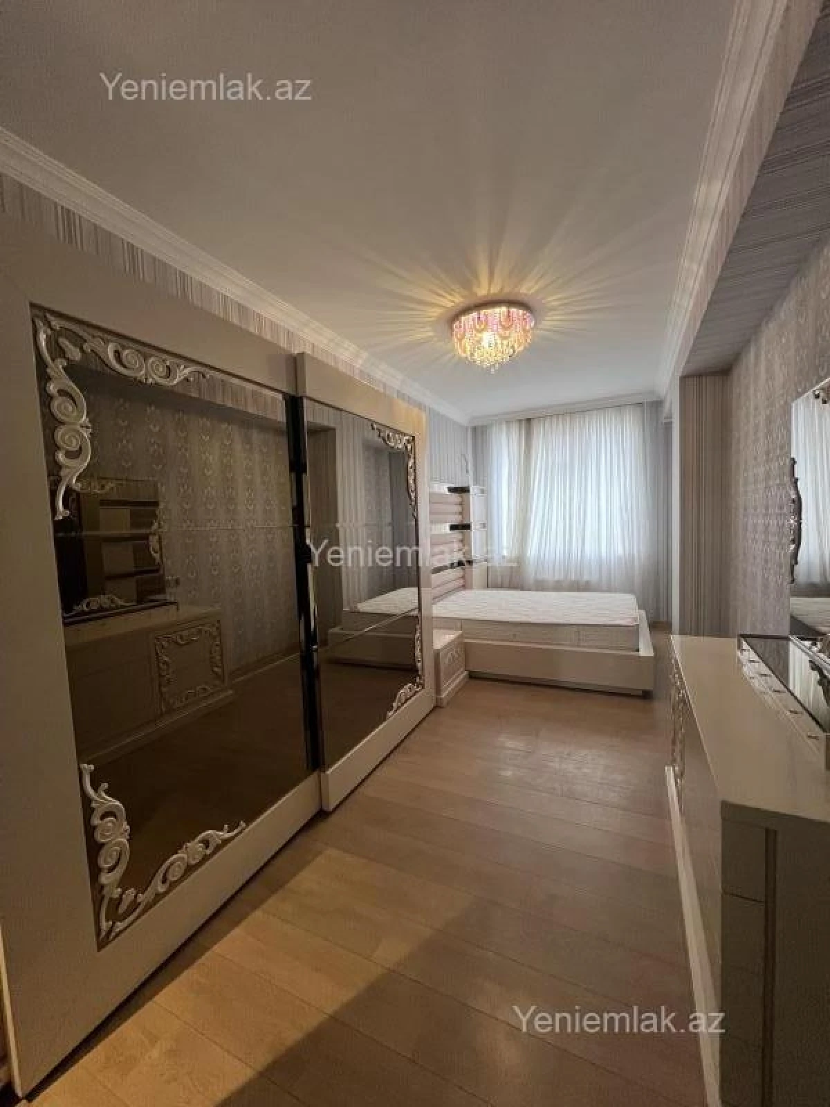 Satılır 3 otaqlı yeni tikili 120 m²