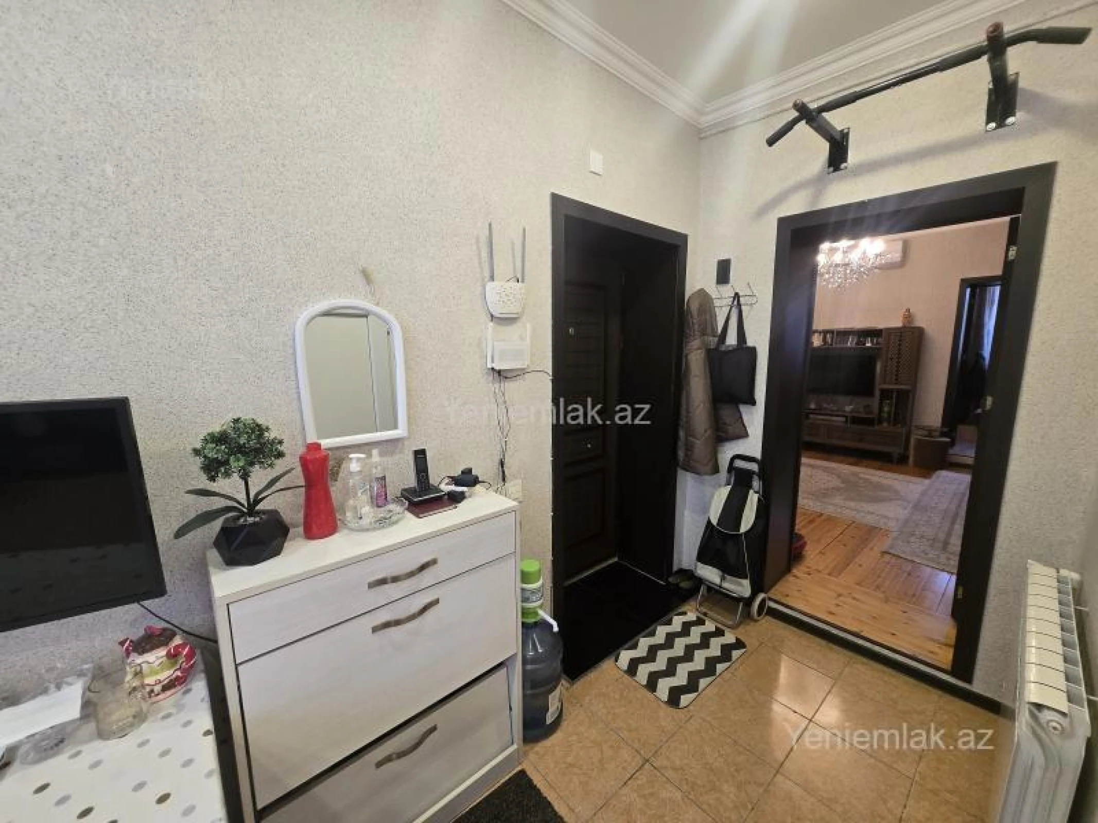 Satılır 3 otaqlı köhnə tikili 63.9 m²