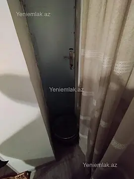 Satılır 4 otaqlı köhnə tikili 110 m²