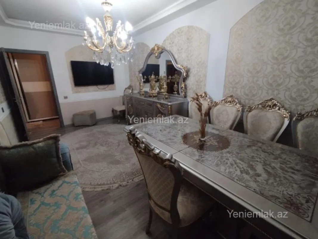 Satılır 4 otaqlı köhnə tikili 110 m²