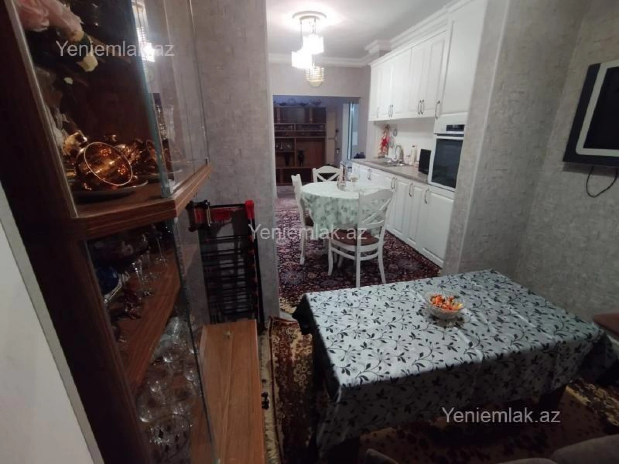 Satılır 4 otaqlı köhnə tikili 110 m²