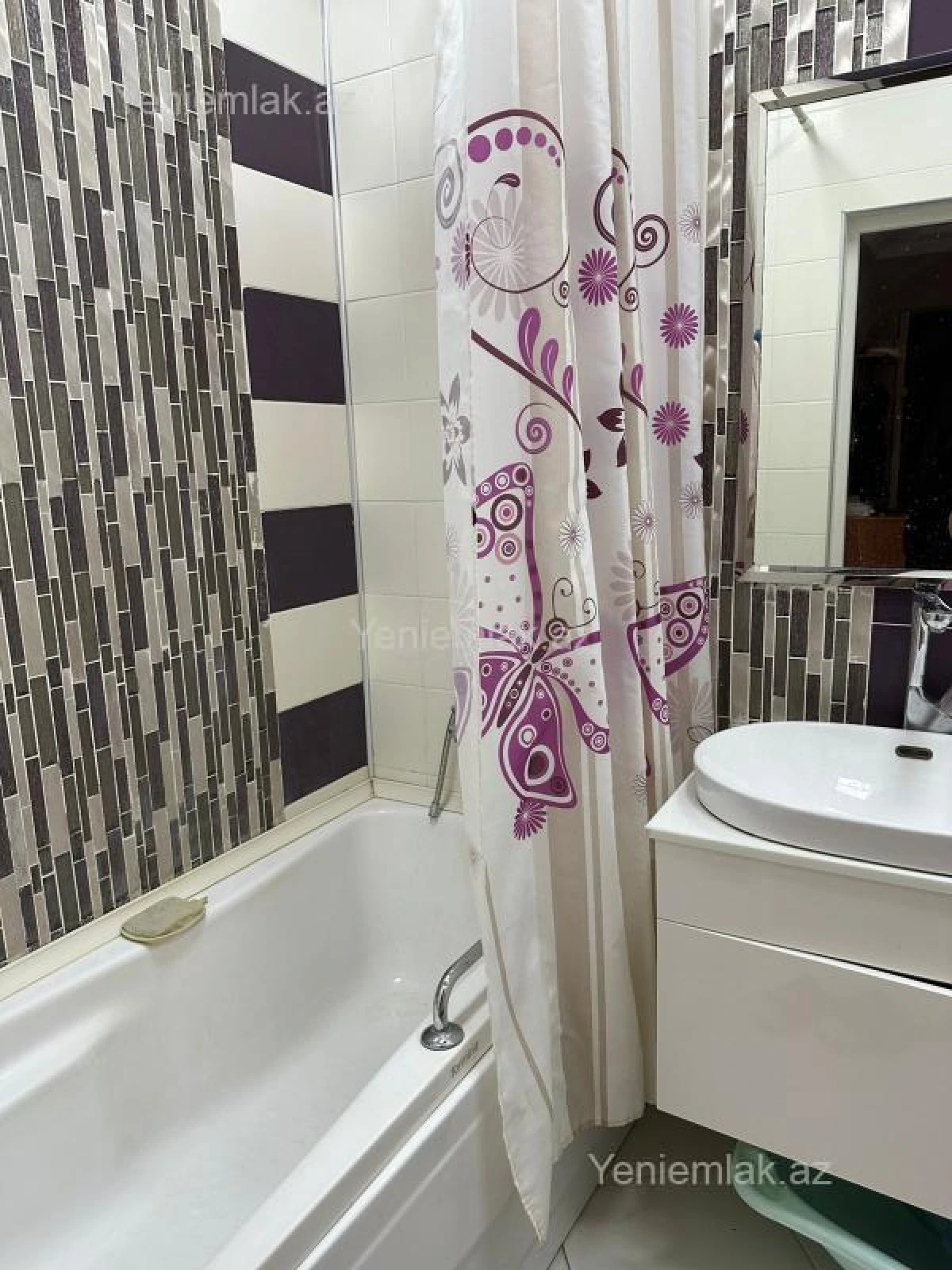 Satılır 3 otaqlı köhnə tikili 78 m²