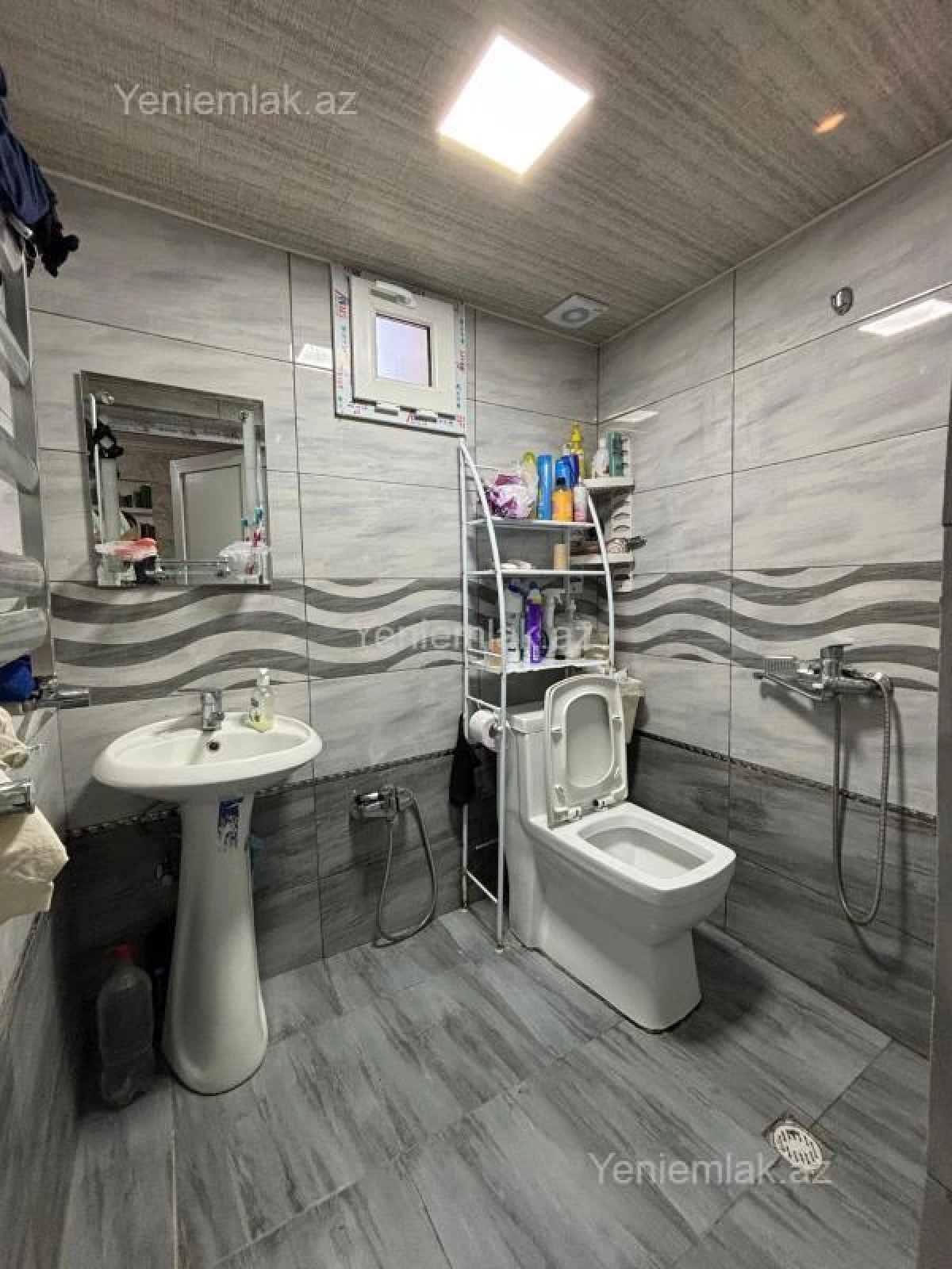 Satılır 7 otaqlı həyət evi 220 m²