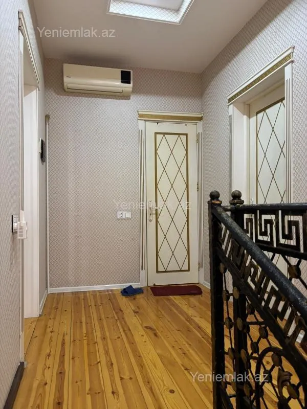 Satılır 7 otaqlı həyət evi 220 m²