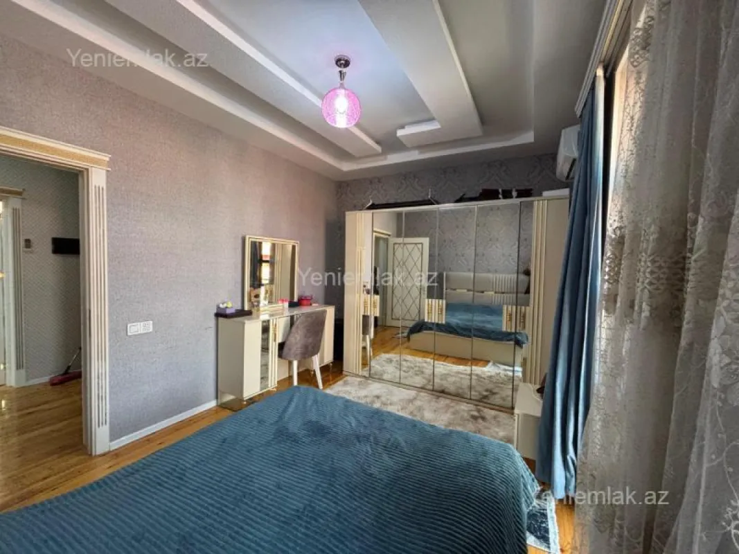 Satılır 7 otaqlı həyət evi 220 m²