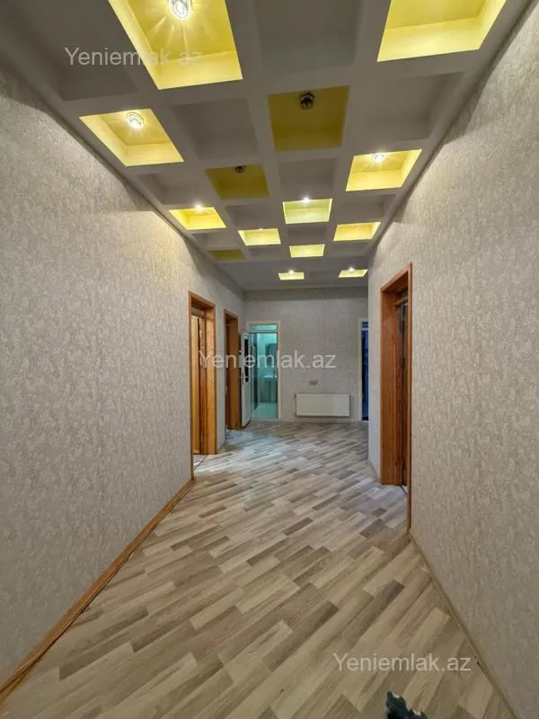 Satılır 5 otaqlı həyət evi 220 m²