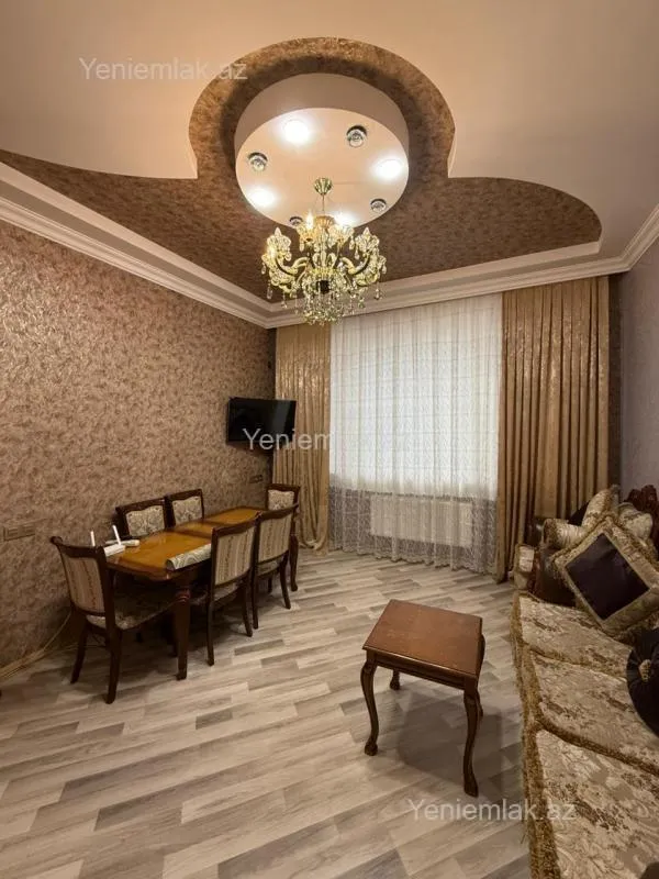 Satılır 5 otaqlı həyət evi 220 m²