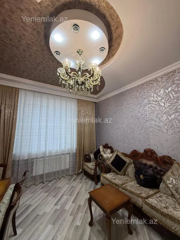 Satılır 5 otaqlı həyət evi 220 m²