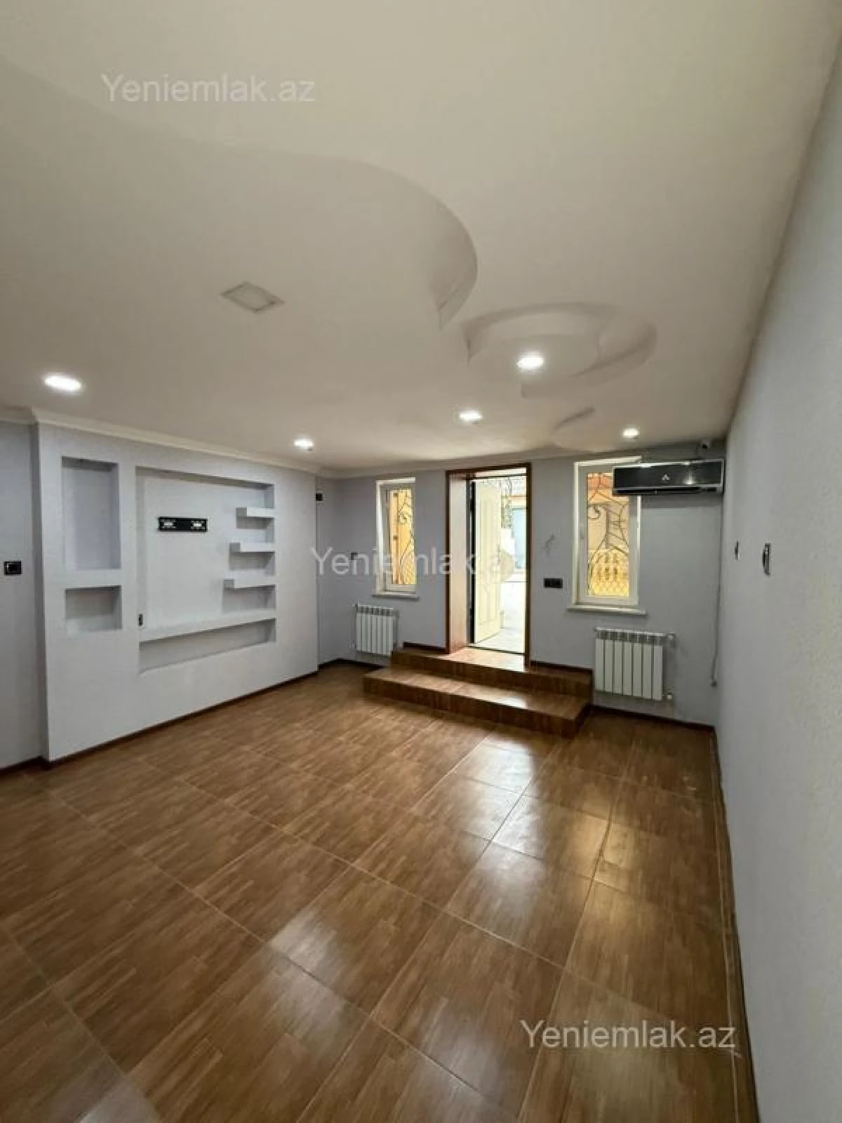 Satılır 5 otaqlı həyət evi 220 m²