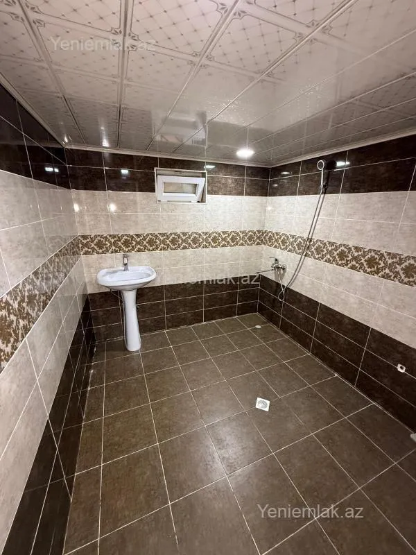 Satılır 5 otaqlı həyət evi 220 m²