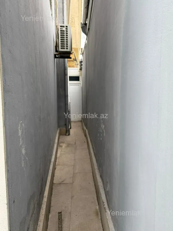 Satılır 5 otaqlı həyət evi 220 m²