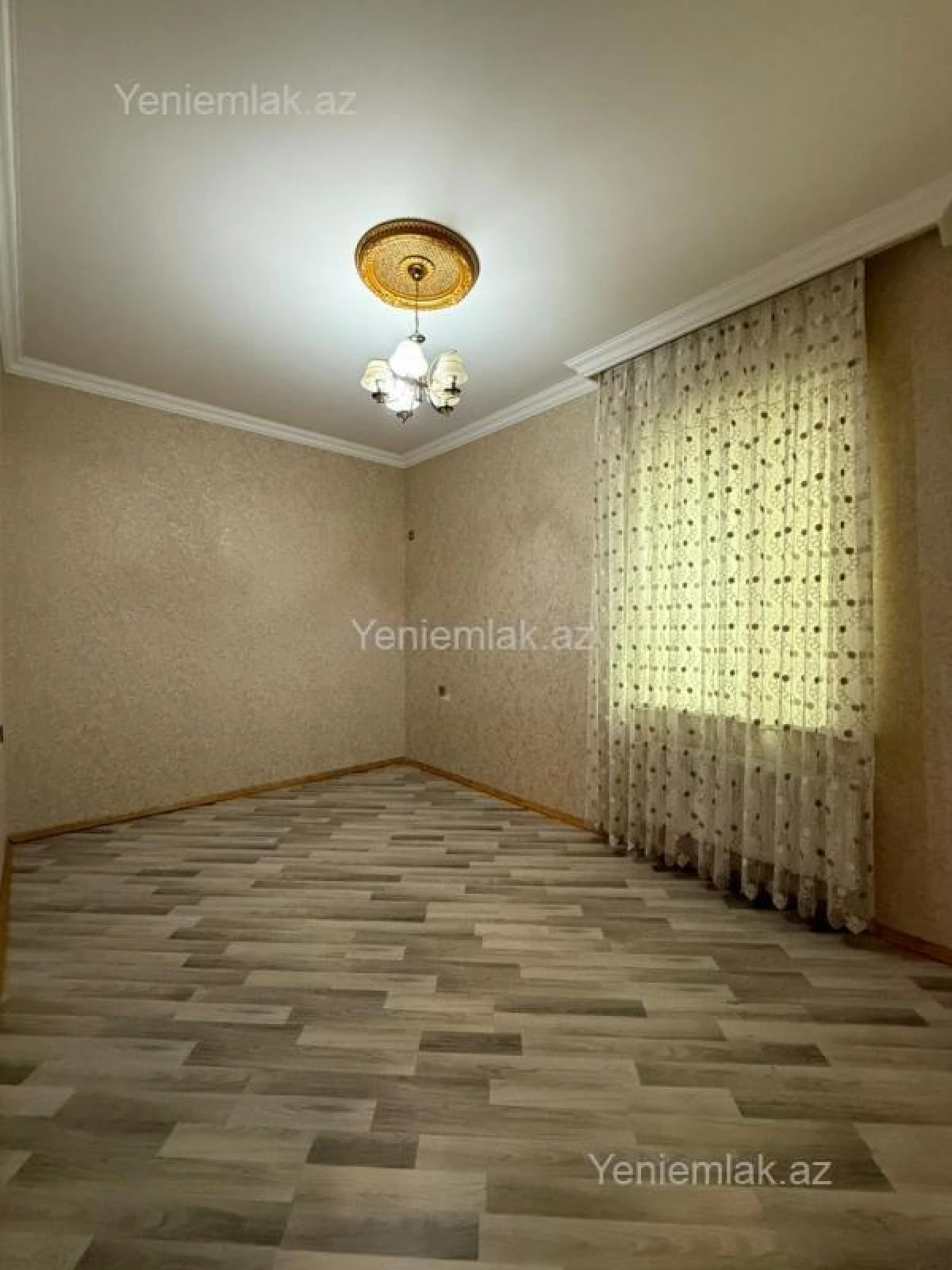 Satılır 5 otaqlı həyət evi 220 m²