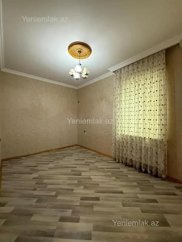 Satılır 5 otaqlı həyət evi 220 m²