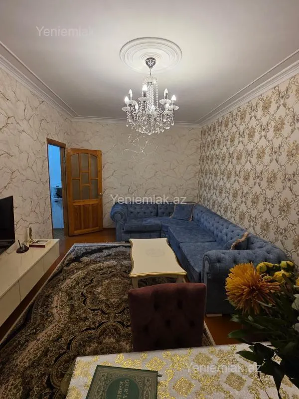 Satılır 4 otaqlı köhnə tikili 92 m²