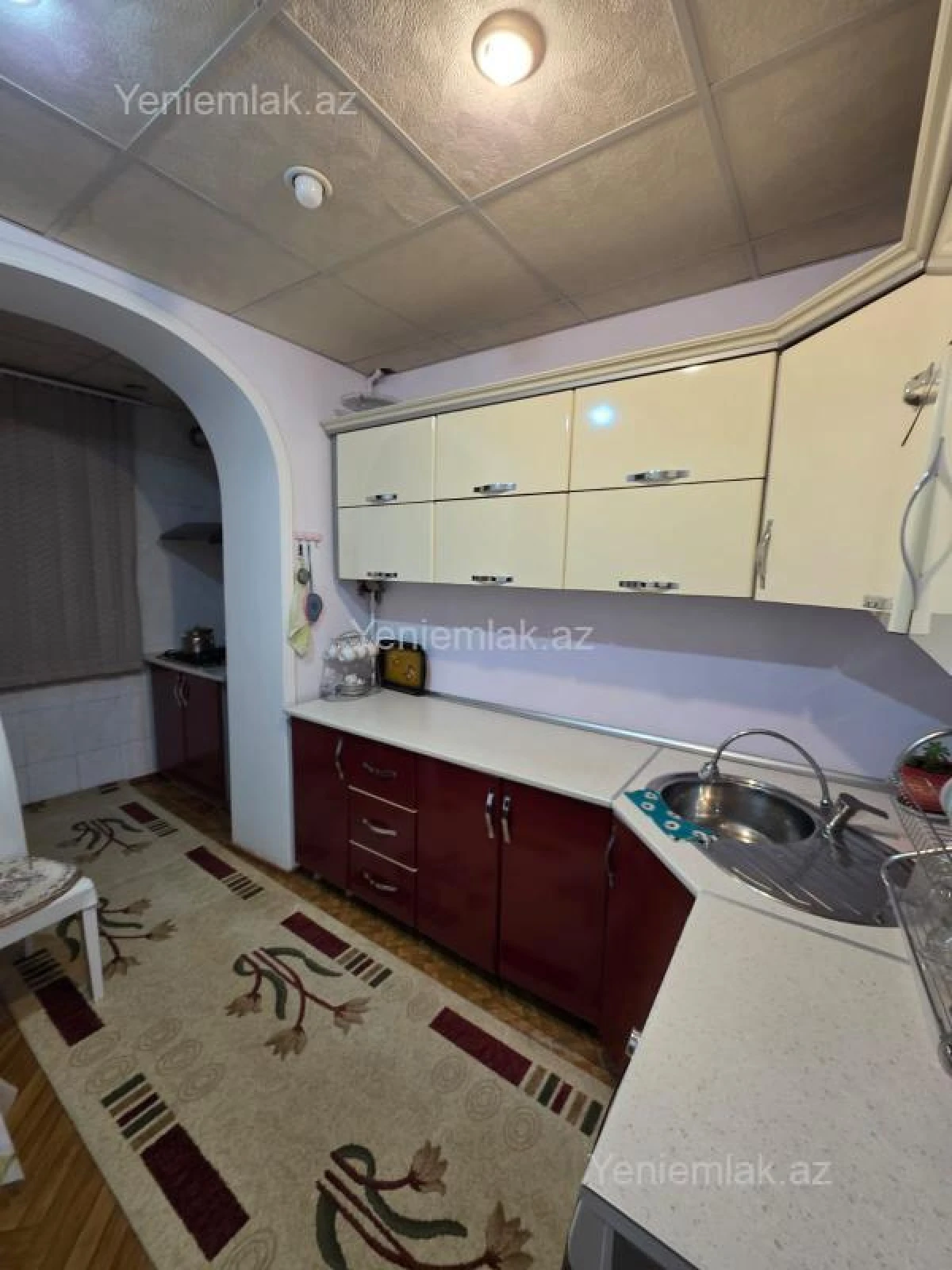 Satılır 4 otaqlı köhnə tikili 92 m²