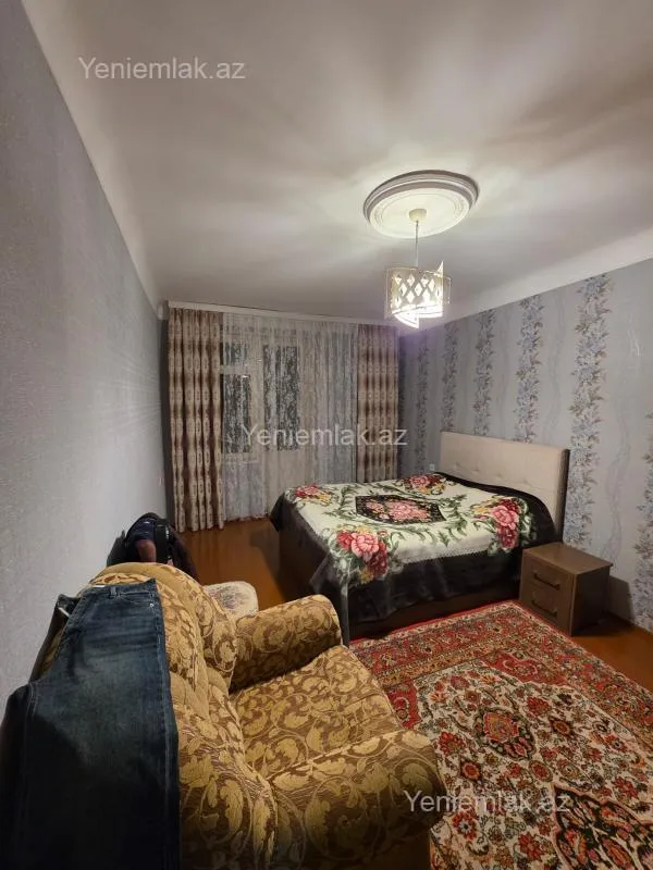 Satılır 4 otaqlı köhnə tikili 92 m²