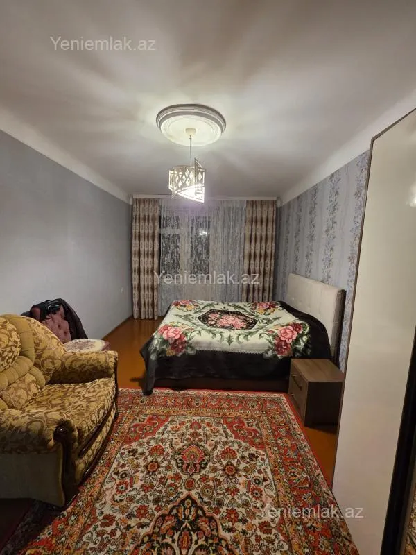 Satılır 4 otaqlı köhnə tikili 92 m²