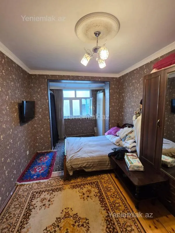 Satılır 3 otaqlı köhnə tikili 72 m²