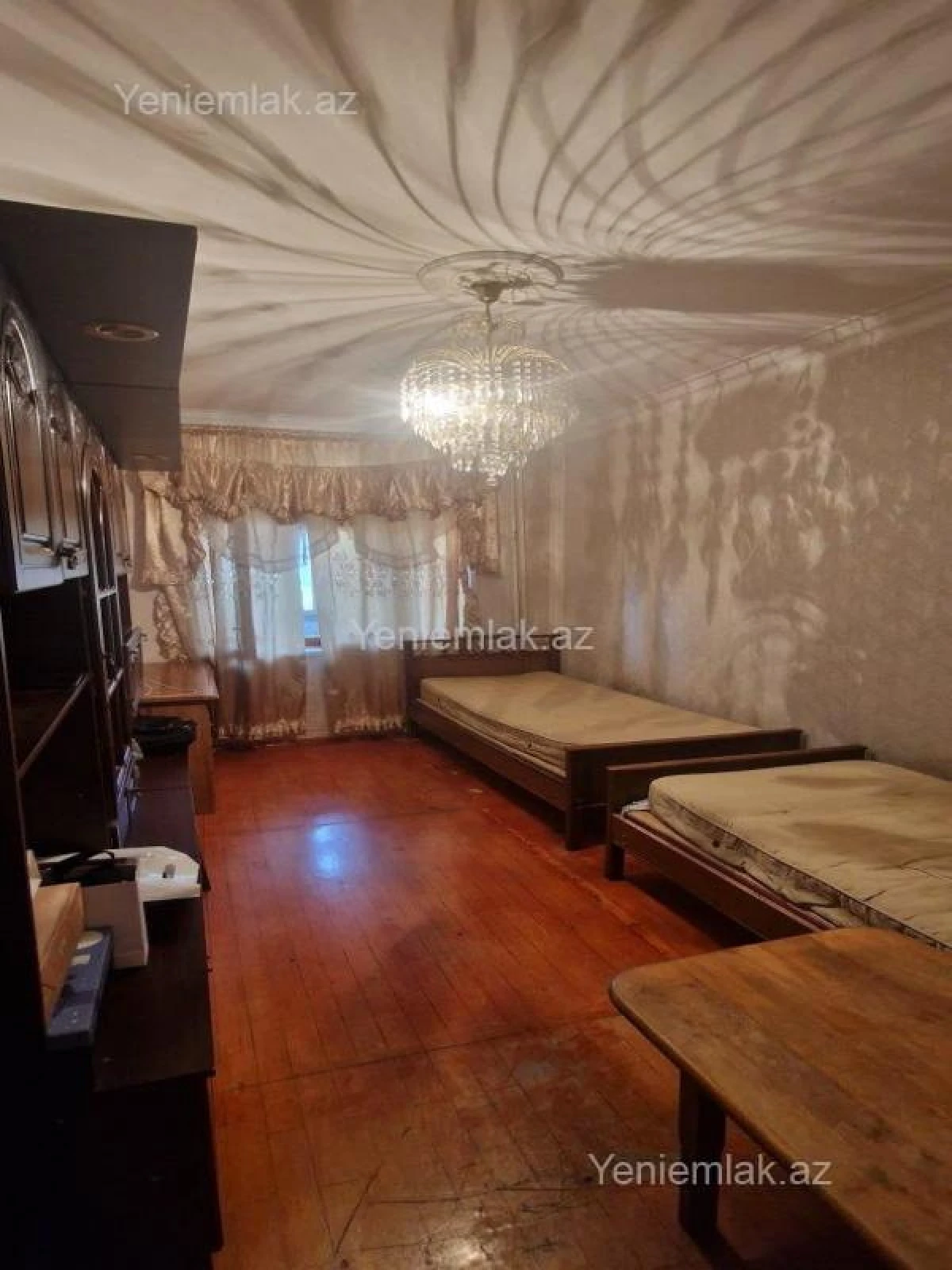 Satılır 5 otaqlı köhnə tikili 125 m²