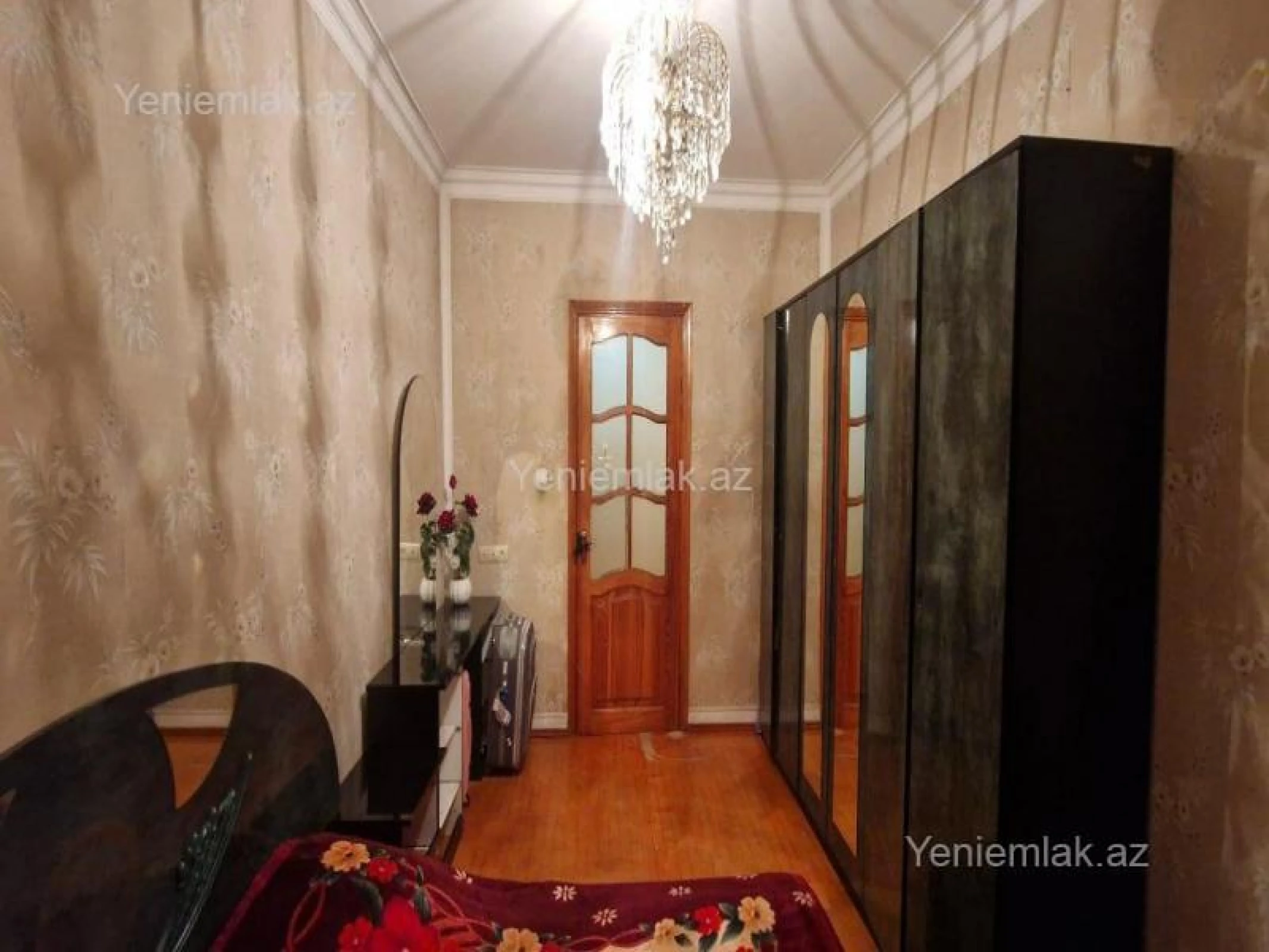 Satılır 5 otaqlı köhnə tikili 125 m²