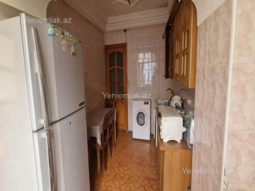 Satılır 5 otaqlı köhnə tikili 125 m²