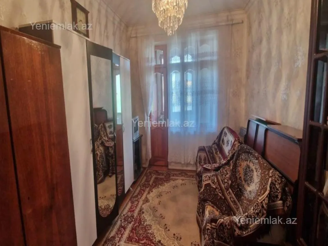 Satılır 5 otaqlı köhnə tikili 125 m²