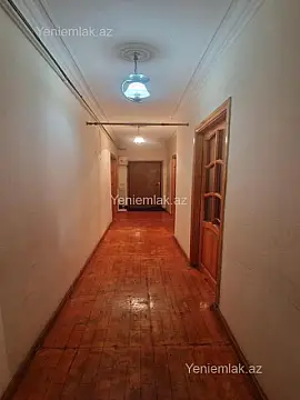 Satılır 5 otaqlı köhnə tikili 125 m²