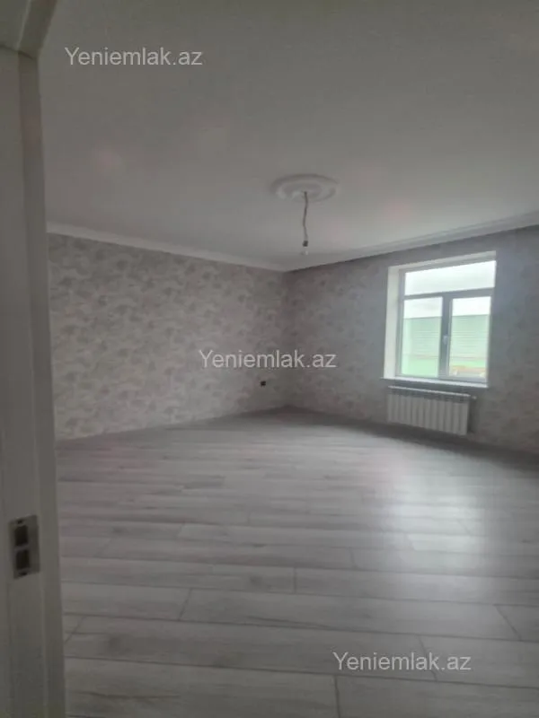 Satılır 5 otaqlı həyət evi 200 m²