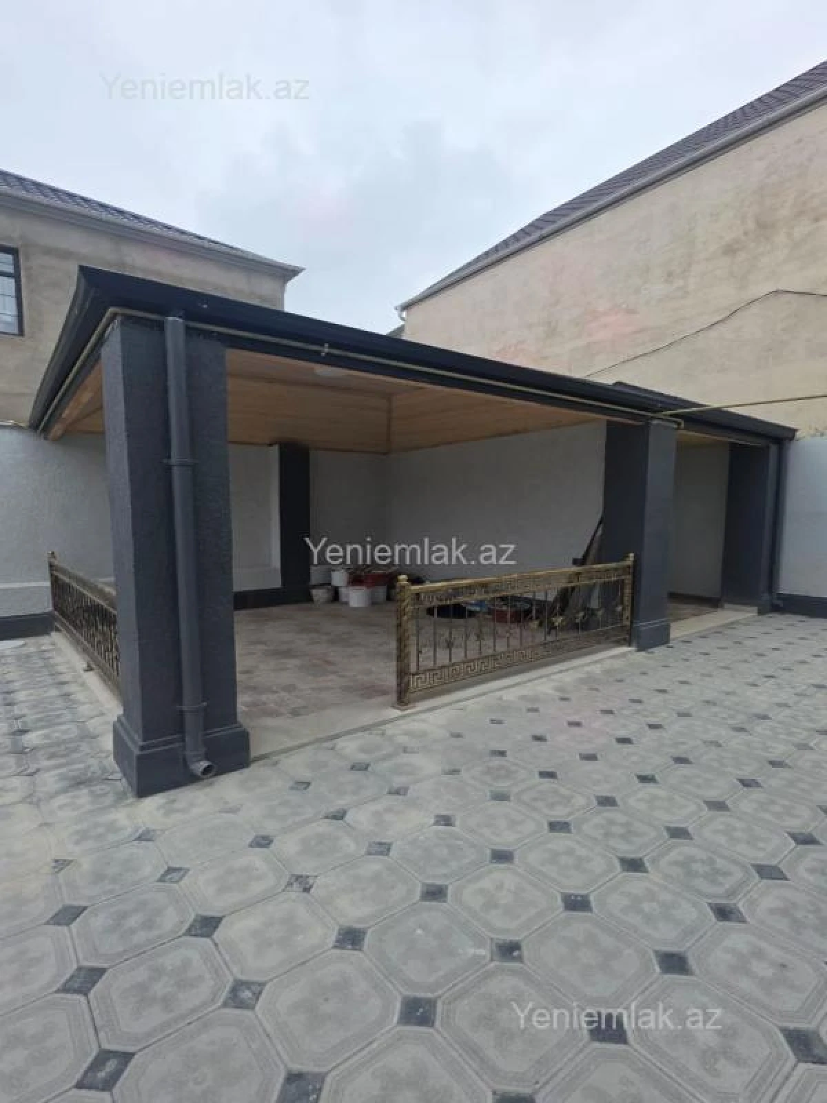 Satılır 5 otaqlı həyət evi 200 m²