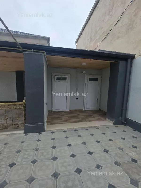 Satılır 5 otaqlı həyət evi 200 m²