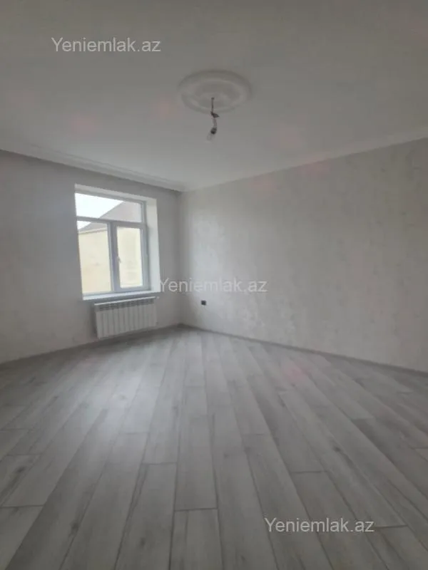 Satılır 5 otaqlı həyət evi 200 m²