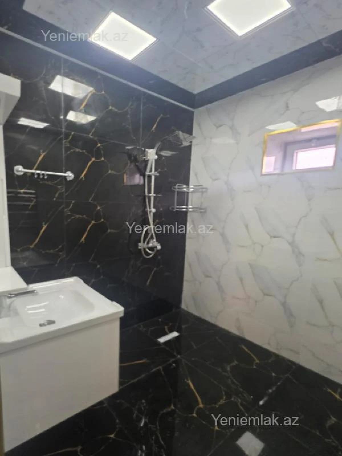 Satılır 5 otaqlı həyət evi 200 m²