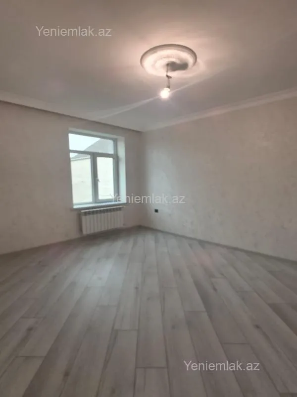 Satılır 5 otaqlı həyət evi 200 m²