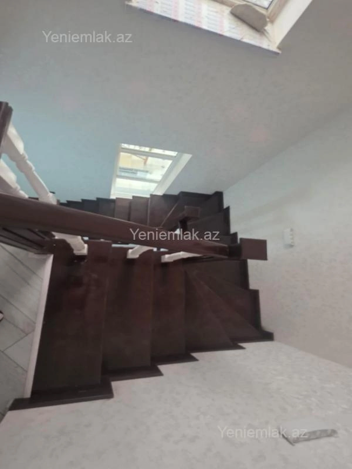 Satılır 5 otaqlı həyət evi 200 m²