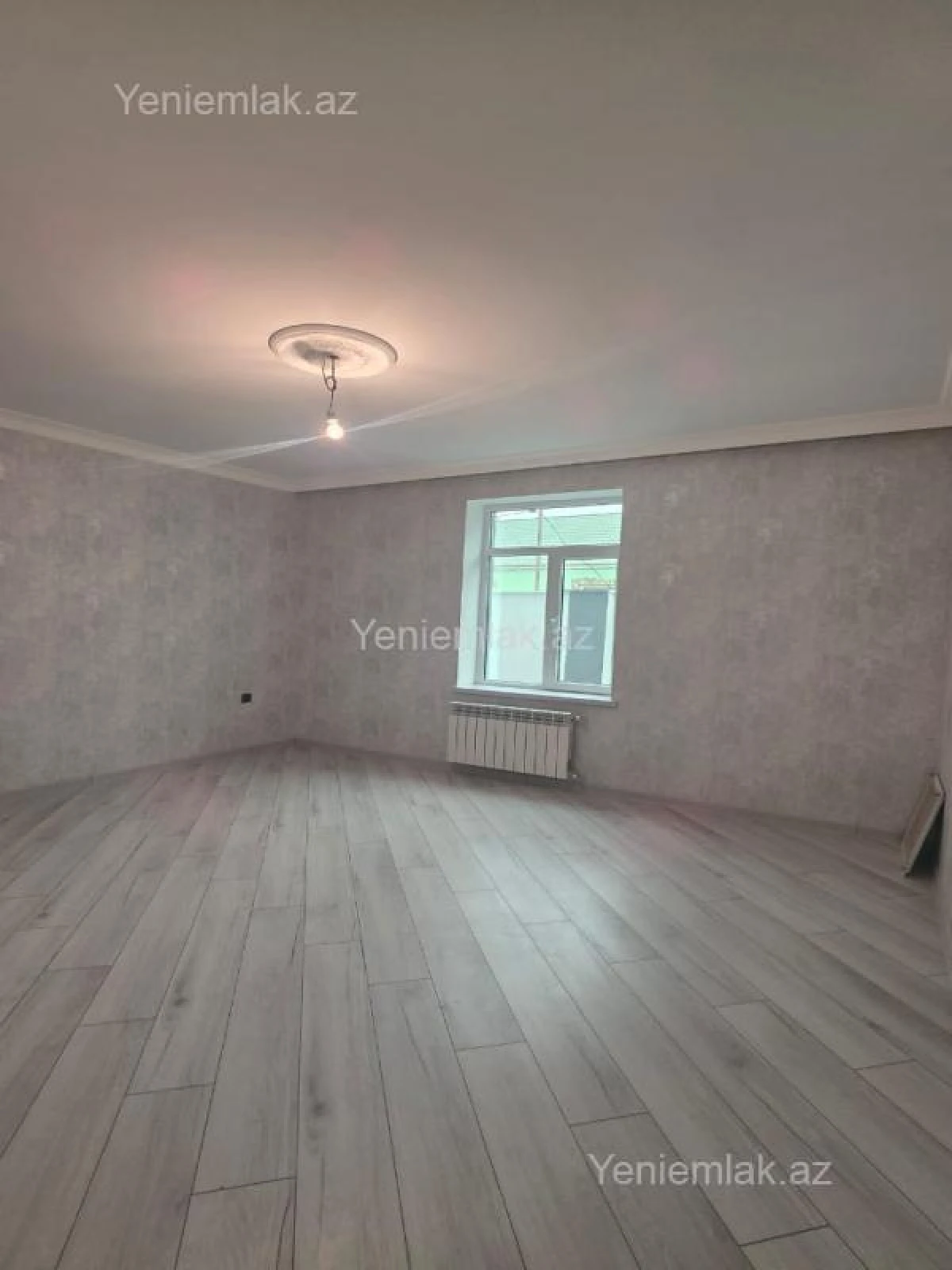 Satılır 5 otaqlı həyət evi 200 m²