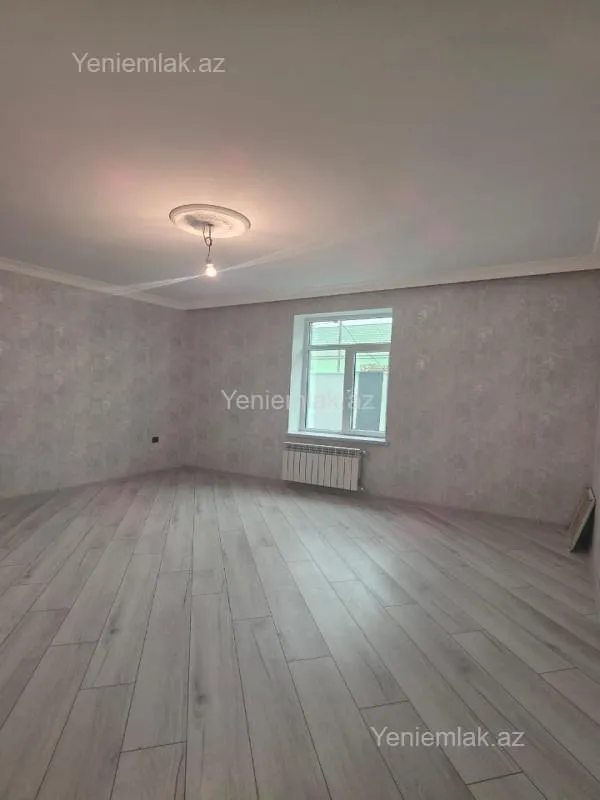 Satılır 5 otaqlı həyət evi 200 m²