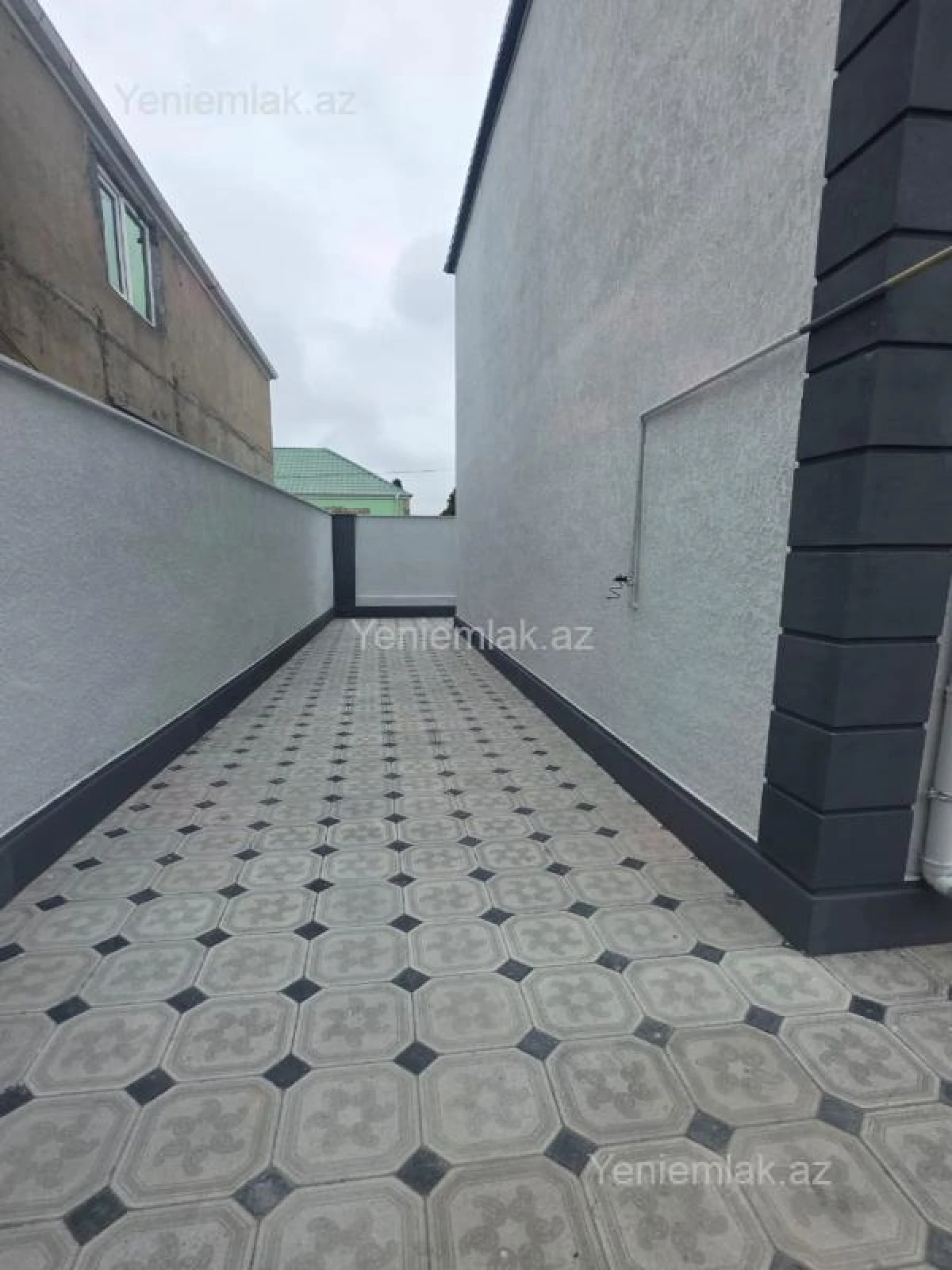 Satılır 5 otaqlı həyət evi 200 m²
